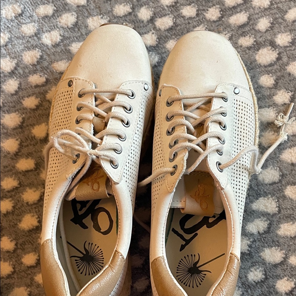 Stylish Cream Wedges for Women